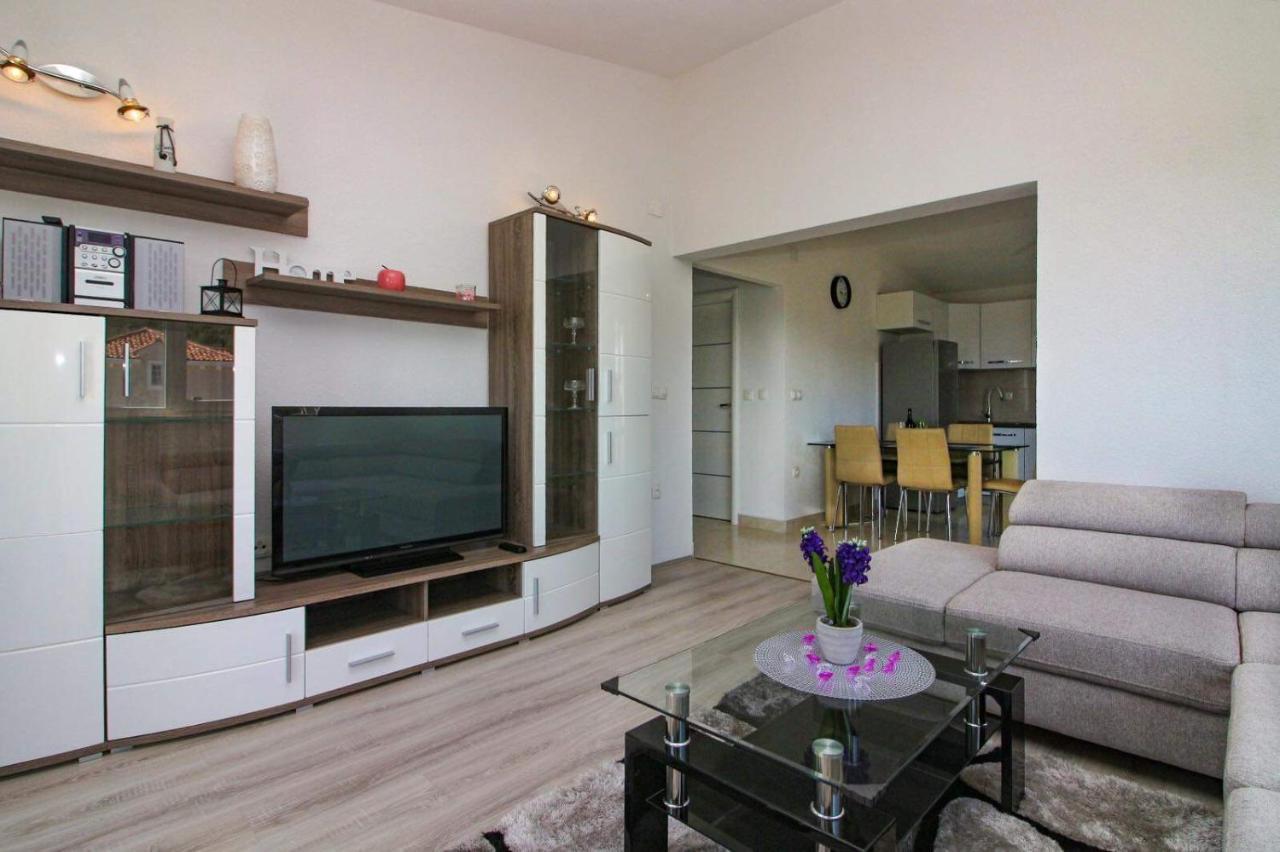 Conte Cikara Apartment Saricevi Екстер'єр фото